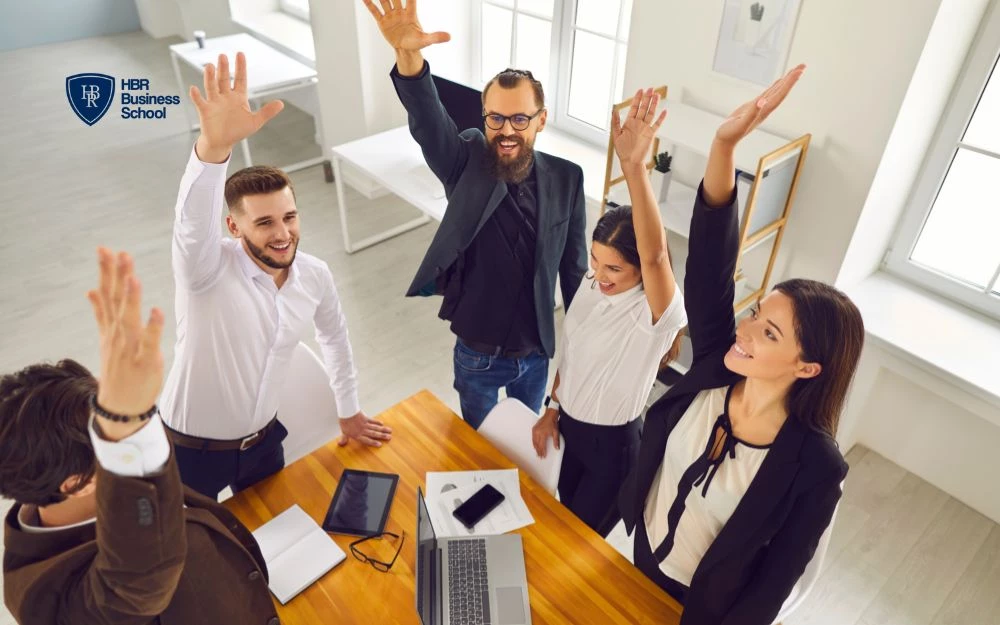 Tại sao cần kết hợp kỹ năng mềm và kỹ năng cứng để phát triển toàn diện
