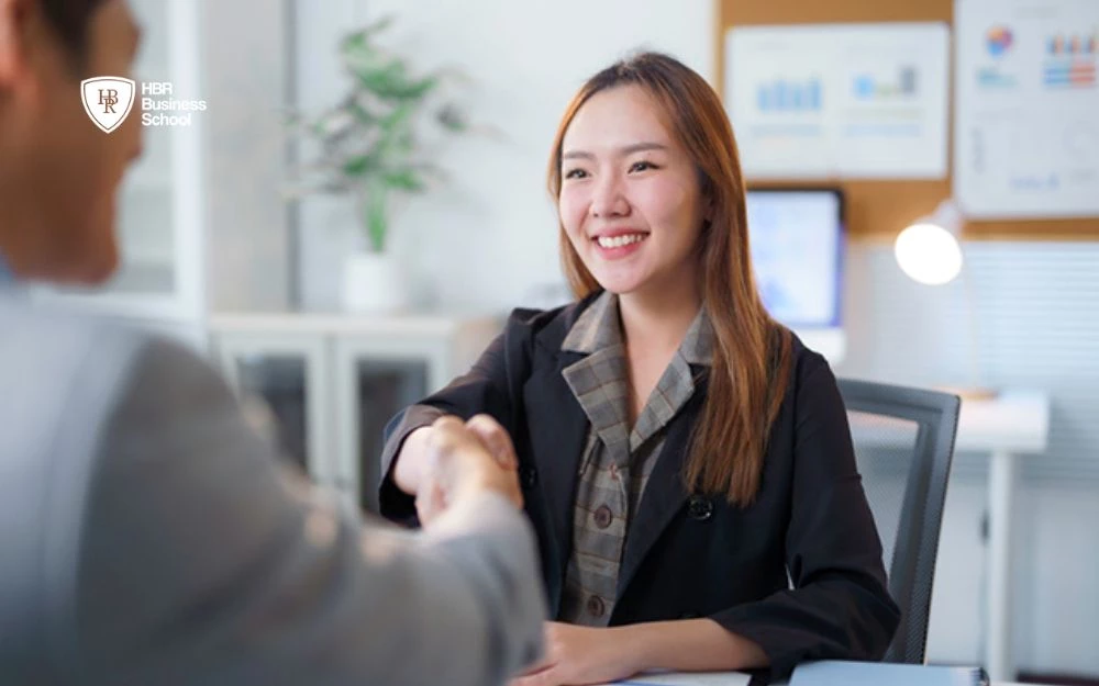 Luyện tập trả lời phỏng vấn tiếng Anh qua các câu hỏi về xử lý tình huống và kỹ năng mềm