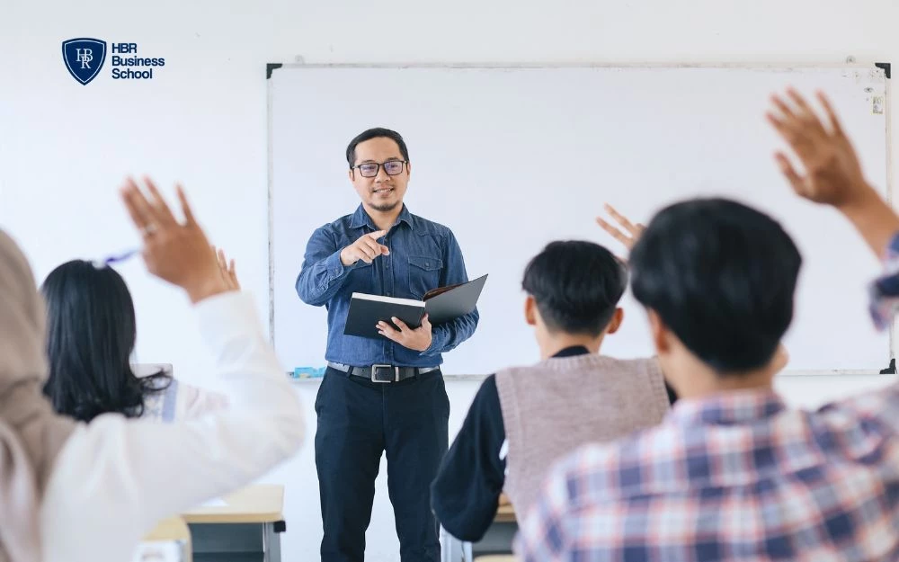 Môi trường làm việc của giáo viên chính là ngôi nhà thứ hai quyết định sự gắn bó lâu dài của họ