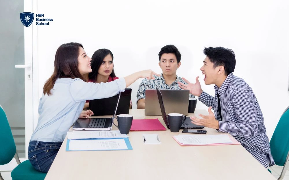 Kỹ năng tư duy phản biện giúp cá nhân nhìn ra vấn đề đa chiều