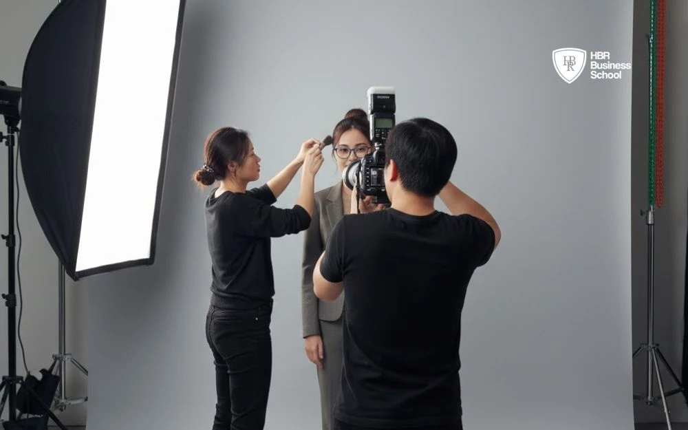 Chụp và lựa chọn ảnh đại diện trong CV cho phù hợp