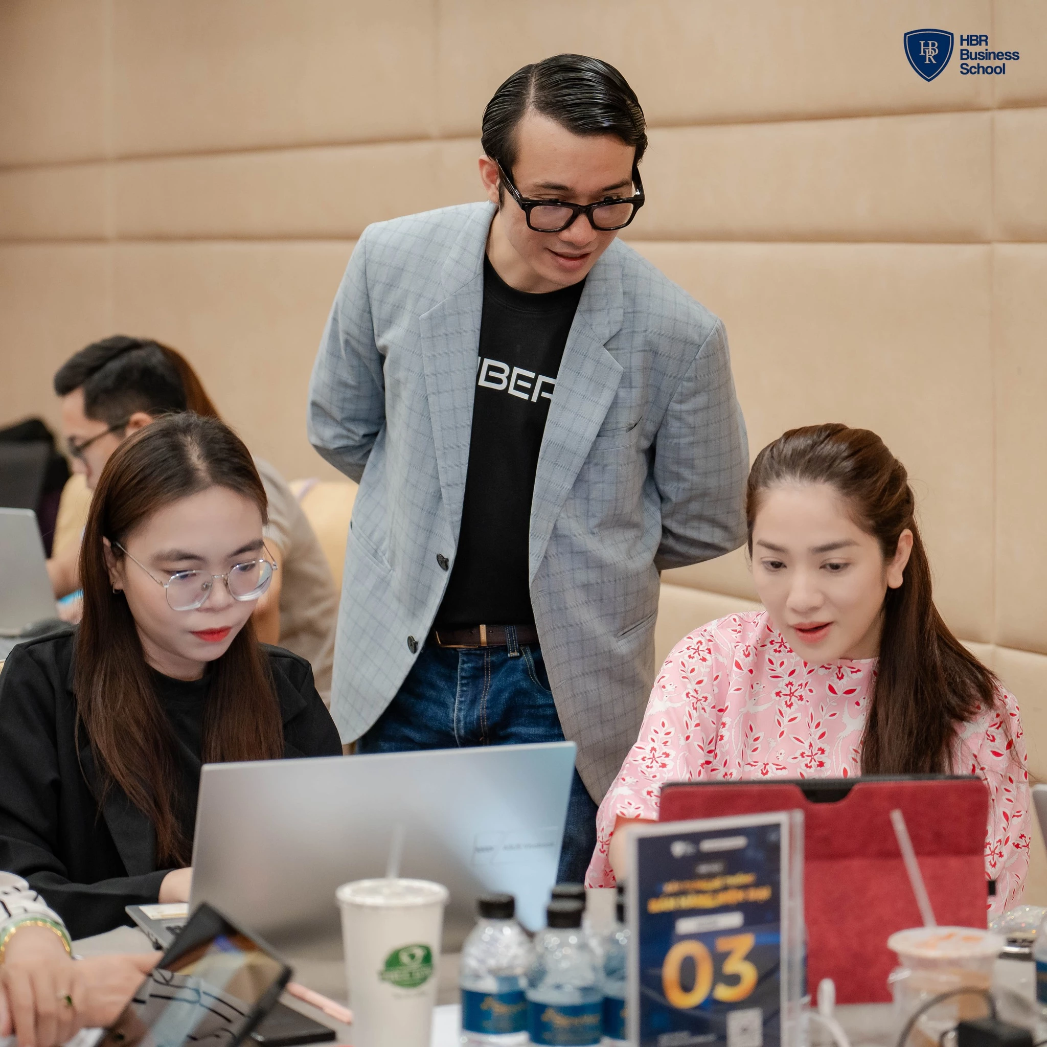 Chủ tịch Tony Dzung trực tiếp học tập tại MIT Sloan School of Management nhằm mang những tinh hoa quản trị hiện đại nhất thế giới về đào tạo đội ngũ nhân sự tập đoàn.