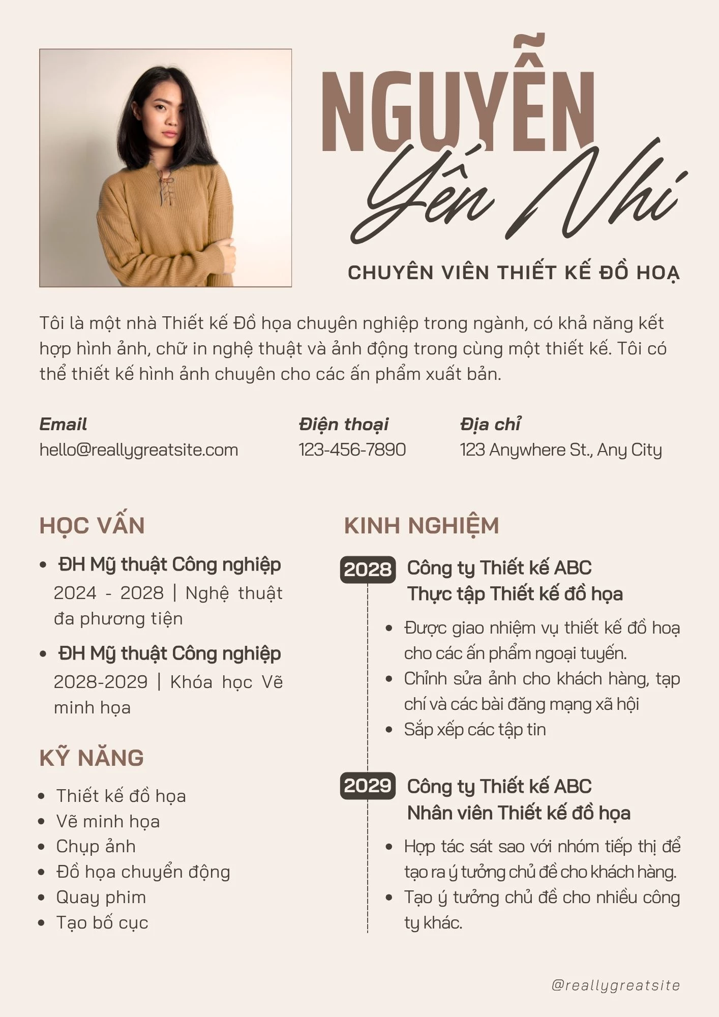 Mẫu CV nhân viên văn phòng hiện đại 2