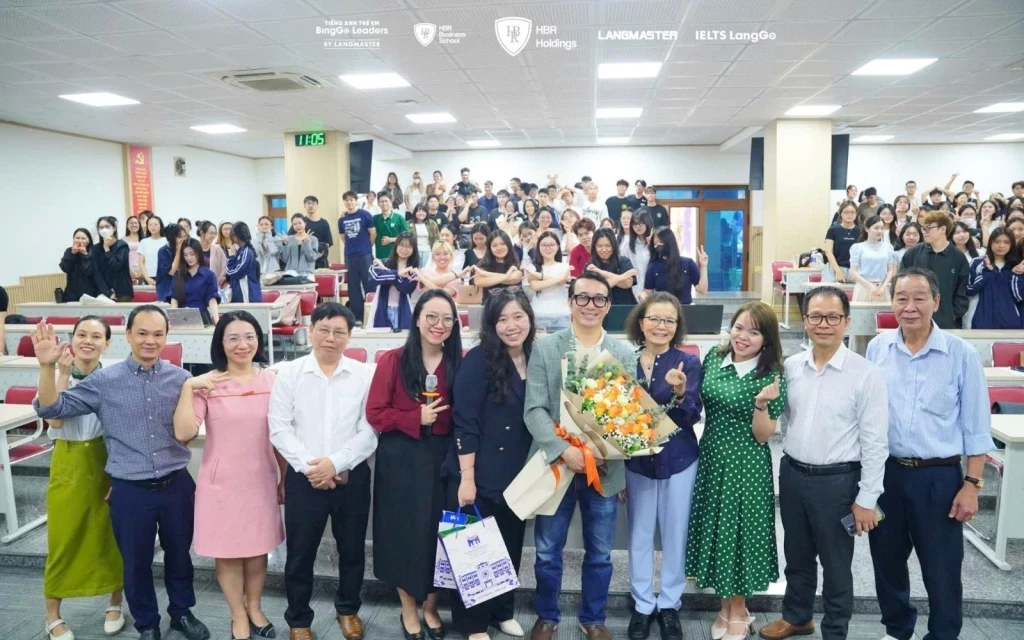 Gia nhập hệ sinh thái HBR Holdings để làm việc trực tiếp cùng các chuyên gia và hiện thực hóa giấc mơ sự nghiệp.
