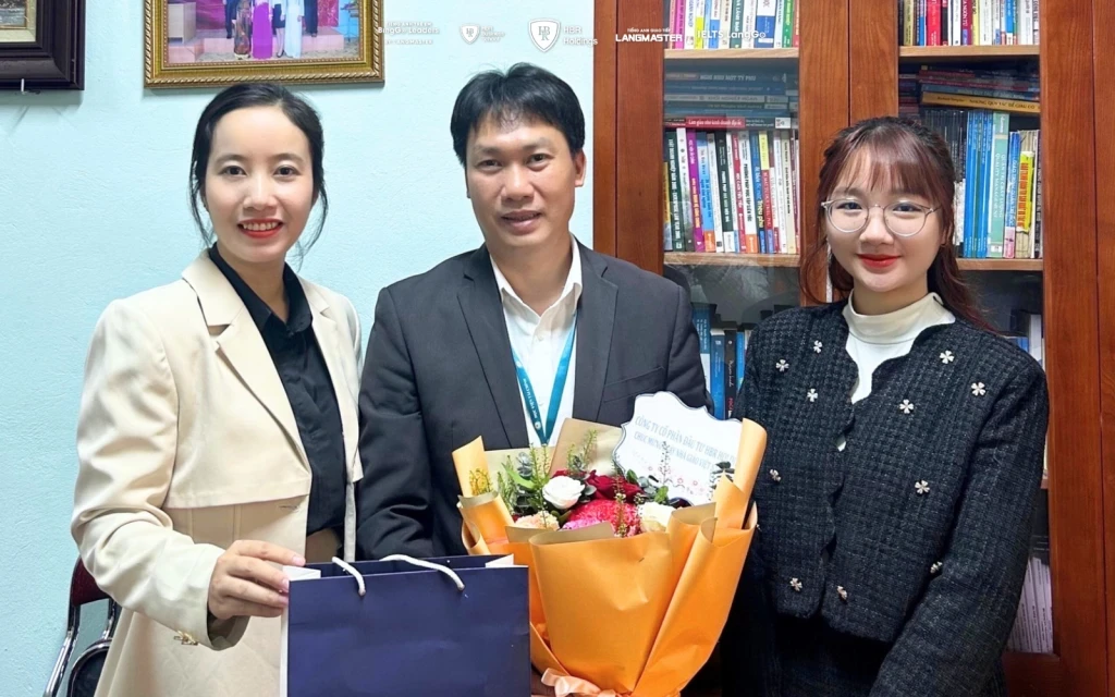 Tôn vinh những cống hiến không ngừng nghỉ của đội ngũ giảng viên Học viện Tài Chính trong sự nghiệp giáo dục và đào tạo.
