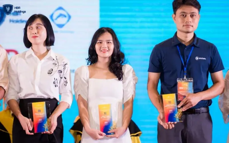 HBR HOLDINGS ĐỒNG HÀNH CÙNG LỄ TỐT NGHIỆP FAI-VIỆN ĐÀO TẠO QUỐC TẾ FPT